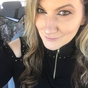 Meet your Posher, Denae